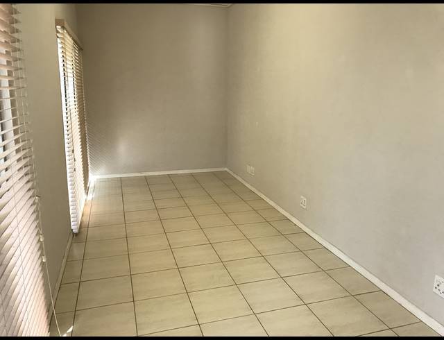35M² OFFICE TO LET IN TYGER VALLEY